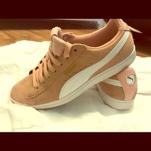 Puma Vikky V2 shoes size 7.5 women’s